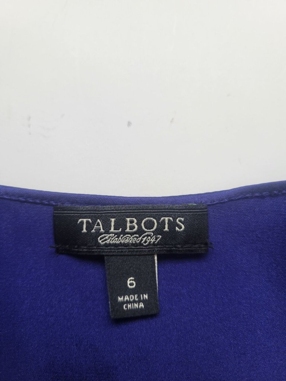 Talbots 100% Silk Purple Slit Sleeve Soft Satin Charmeuse Top Size 6 Elegant - Picture 7 of 10